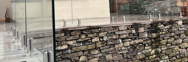 Glassvue-stainless-steel-frameless-glass-spigots-for-outdoor-living1800x1200