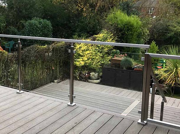 glassvue-ltd-square-tube-stainless-steel-glass-balustrade