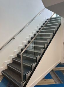 GlassVue-steel-glass-stairs-03