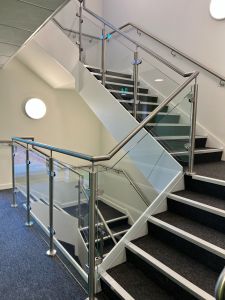 GlassVue-steel-glass-stairs-01